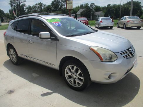 Used 2012 Nissan Rogue SL AWD/4WD image 18