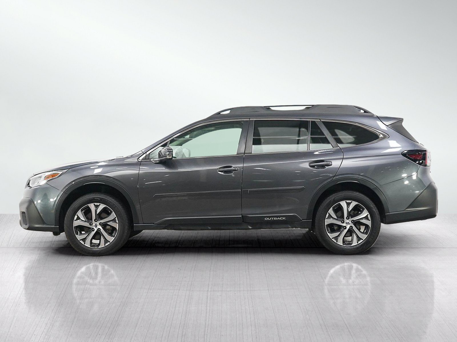 Used 2022 Subaru Outback Limited AWD/4WD image 2