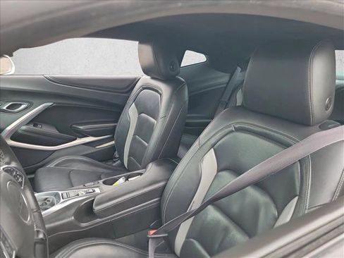 Used 2016 Chevrolet Camaro LT image 10