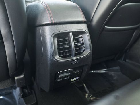 Used 2019 Jeep Cherokee Trailhawk image 32