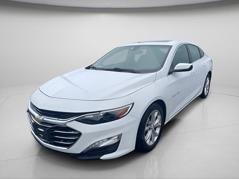Used 2021 Chevrolet Malibu LT FWD image 2