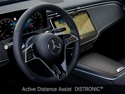 Certified 2025 Mercedes-Benz E 350 4MATIC Sedan image 36