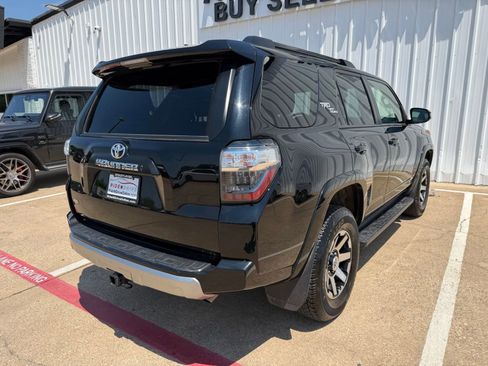 Used 2024 Toyota 4Runner TRD Off-Road Premium AWD/4WD image 6