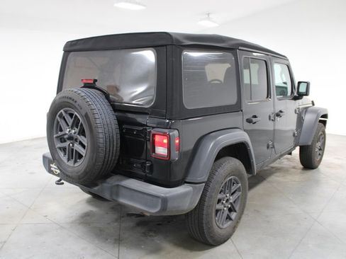 Used 2024 Jeep Wrangler Unlimited Sport AWD/4WD image 9