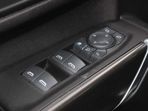 Used 2021 GMC Sierra 3500 AT4 w/ AT4 Premium Plus Package image 18