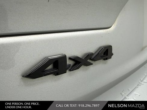 Used 2023 Jeep Grand Cherokee L Laredo AWD/4WD image 11
