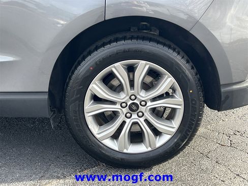 Certified 2024 Ford Edge Titanium image 34