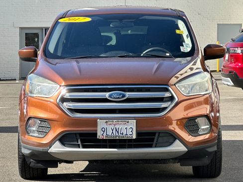 Used 2017 Ford Escape SE image 10