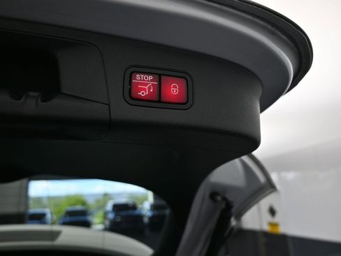 Used 2021 Mercedes-Benz GLA 250 image 40