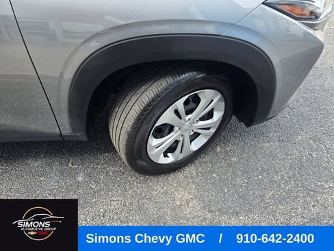 Used 2024 Chevrolet Trax LS w/ Driver Confidence Package FWD image 45