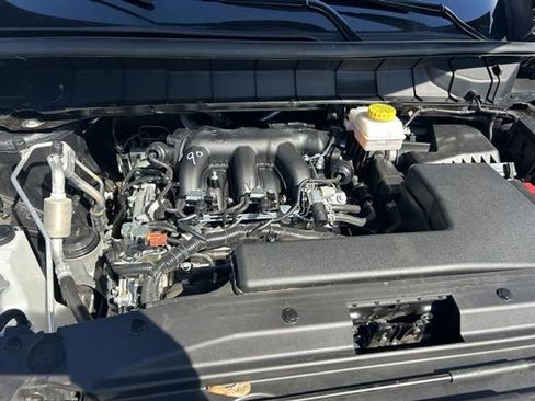 Used 2025 Nissan Pathfinder SV image 27