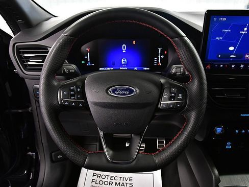 Used 2023 Ford Escape ST-Line image 19