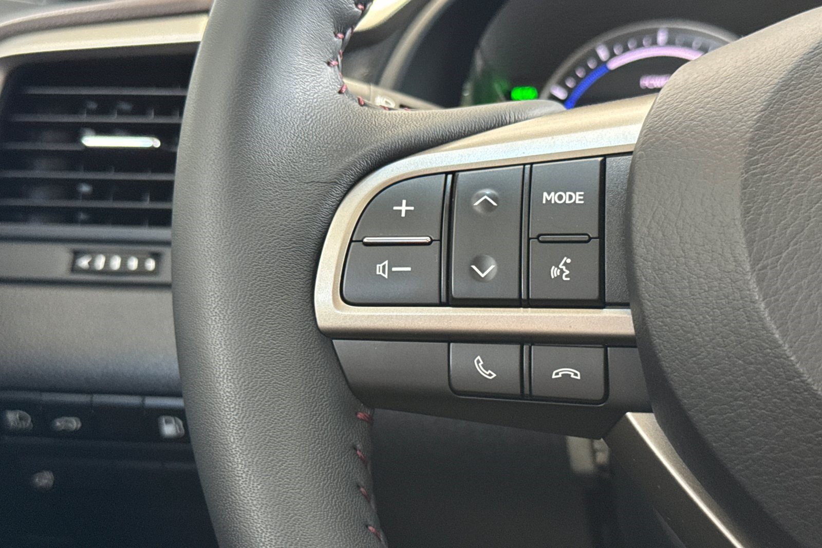 Used 2018 Lexus RX 450h AWD w/ Premium Package image 30