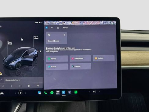 Used 2024 Tesla Model Y Long Range AWD/4WD image 13