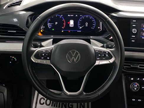 Used 2022 Volkswagen Taos SEL w/ Panoramic Sunroof Package AWD/4WD image 14