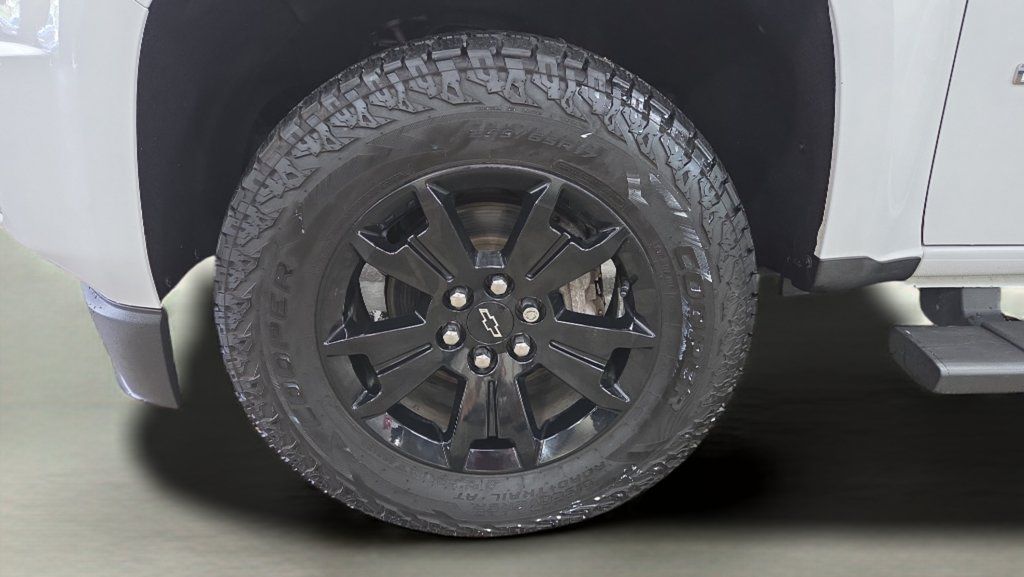 Used 2020 Chevrolet Colorado Z71 AWD/4WD image 30
