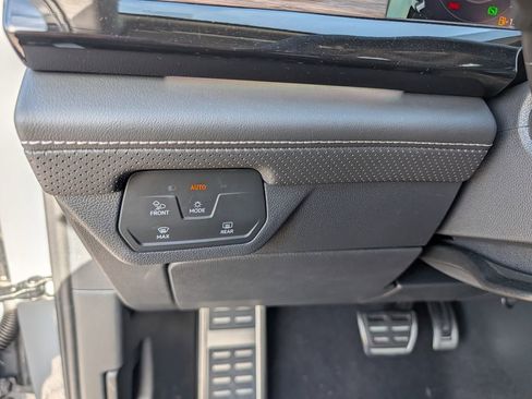 New 2026 Volkswagen Atlas SEL Premium R-Line image 19