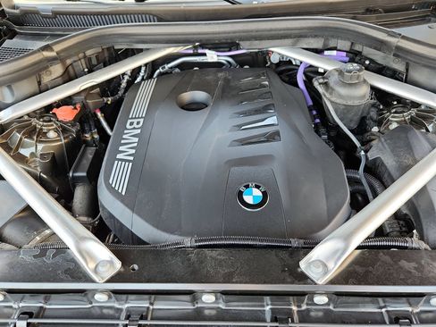 Used 2026 BMW X5 xDrive40i w/ M Sport Package AWD/4WD image 10