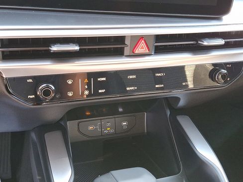 New 2026 Kia Sorento LX image 15