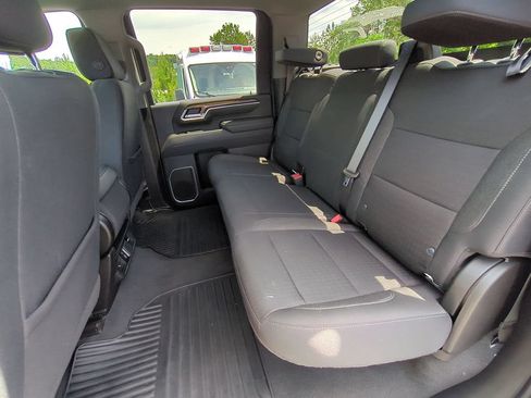 Used 2025 Chevrolet Silverado 2500 LT w/ Convenience Package AWD/4WD image 17