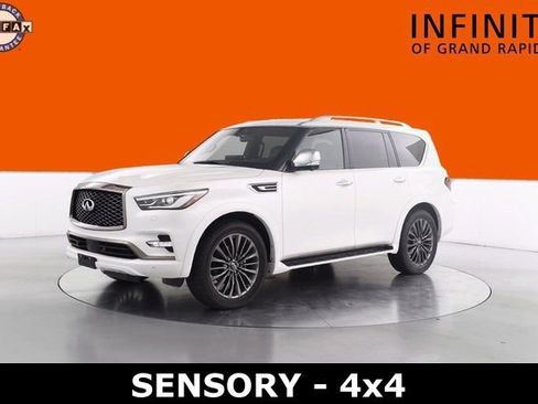 Used 2024 INFINITI QX80 Sensory image 3