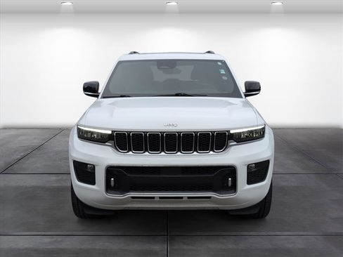 Used 2023 Jeep Grand Cherokee Overland w/ Luxury Tech Group IV image 4