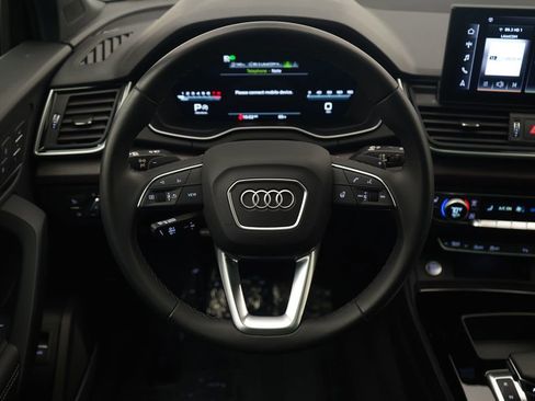 Used 2023 Audi Q5 2.0T Premium Plus w/ Premium Plus Package AWD/4WD image 9