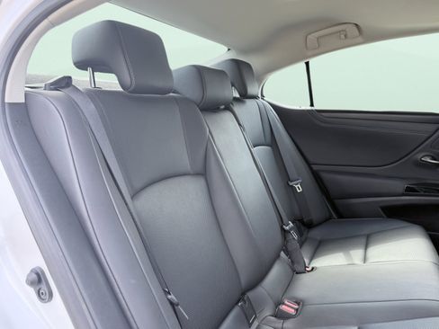 Used 2022 Lexus ES 250 w/ Premium Package image 48