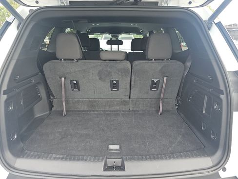 Certified 2025 GMC Acadia Elevation image 24