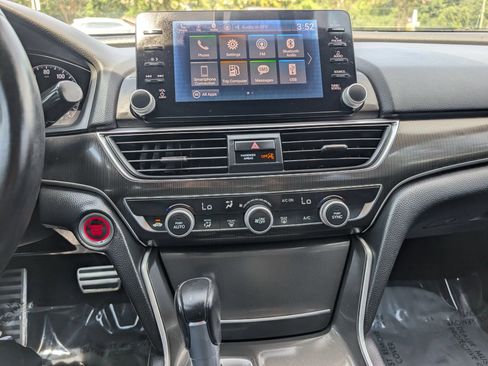 Used 2018 Honda Accord Sport image 24