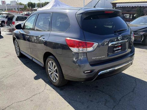 Used 2014 Nissan Pathfinder S image 4