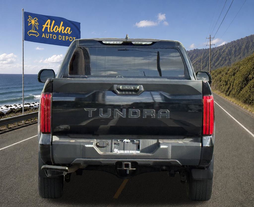 Used 2025 Toyota Tundra SR5 w/ SR5 Premium Package AWD/4WD image 5