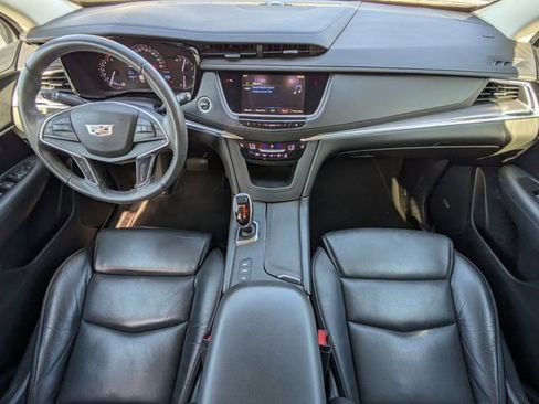 Used 2017 Cadillac XT5 Luxury w/ Driver Awareness Package AWD/4WD image 15