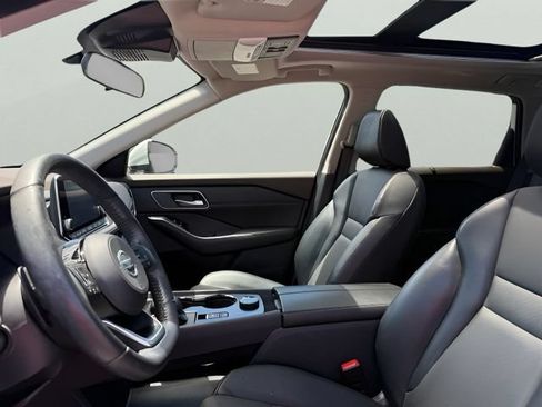 Used 2021 Nissan Rogue SV w/ Premium Package AWD/4WD image 12