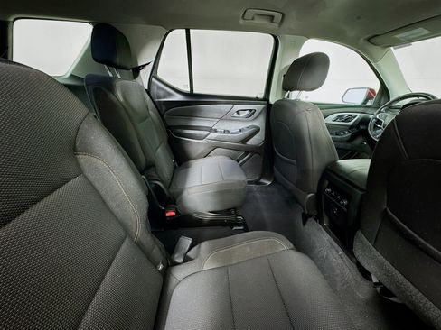 Used 2021 Chevrolet Traverse LT FWD image 26