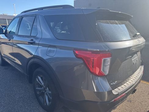Used 2021 Ford Explorer XLT w/ Equipment Group 202A image 22