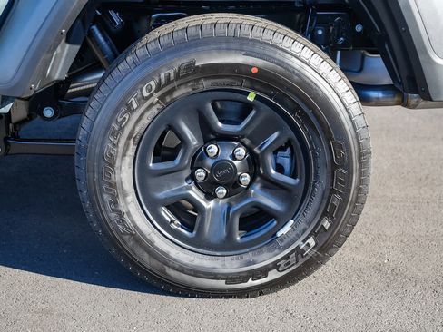 New 2026 Jeep Gladiator Sport image 10