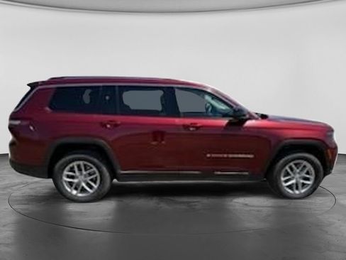Used 2023 Jeep Grand Cherokee L Laredo AWD/4WD image 11