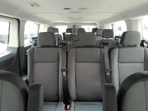 Used 2025 Ford Transit 350 XLT RWD image 3