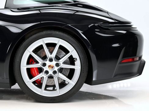 Used 2026 Porsche 911 Targa 4 GTS AWD/4WD image 32