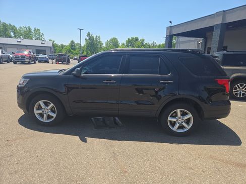 Used 2019 Ford Explorer 4WD w/ Class III Trailer Tow Package image 8