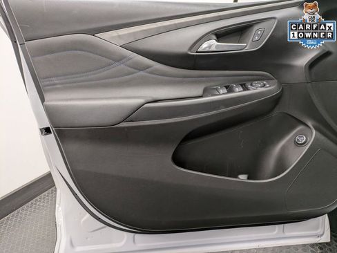 Used 2024 Buick Envista Sport Touring w/ Convenience I Package FWD image 8