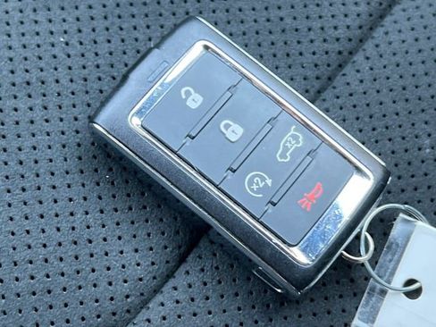 Used 2022 Jeep Grand Cherokee Trailhawk AWD/4WD image 37