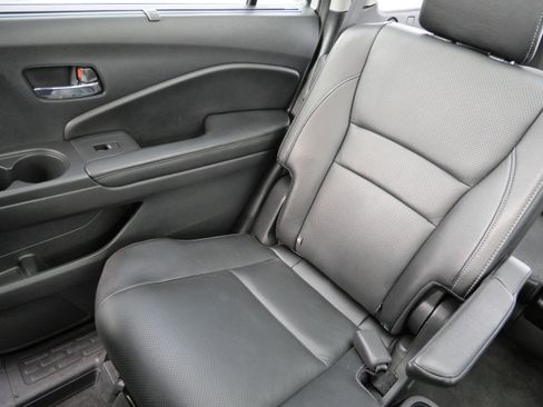 Used 2016 Honda Pilot Elite image 12