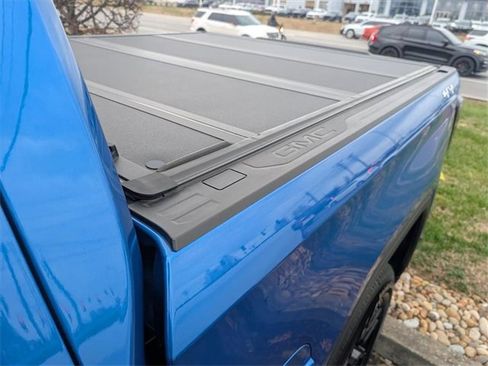 Used 2022 GMC Sierra 1500 Elevation image 17