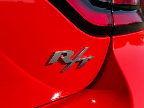 Used 2022 Dodge Charger R/T w/ Plus Group RWD image 11