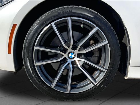 Used 2022 BMW 330i Sedan w/ Premium Package 2 RWD image 11