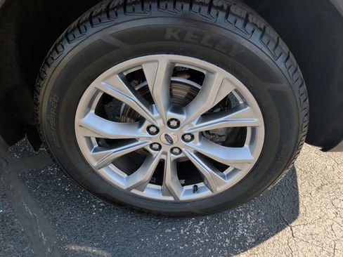 Certified 2020 Ford Explorer XLT w/ Equipment Group 202A AWD/4WD image 19