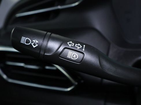 Used 2022 Chevrolet Bolt LT w/ Driver Confidence Package image 22