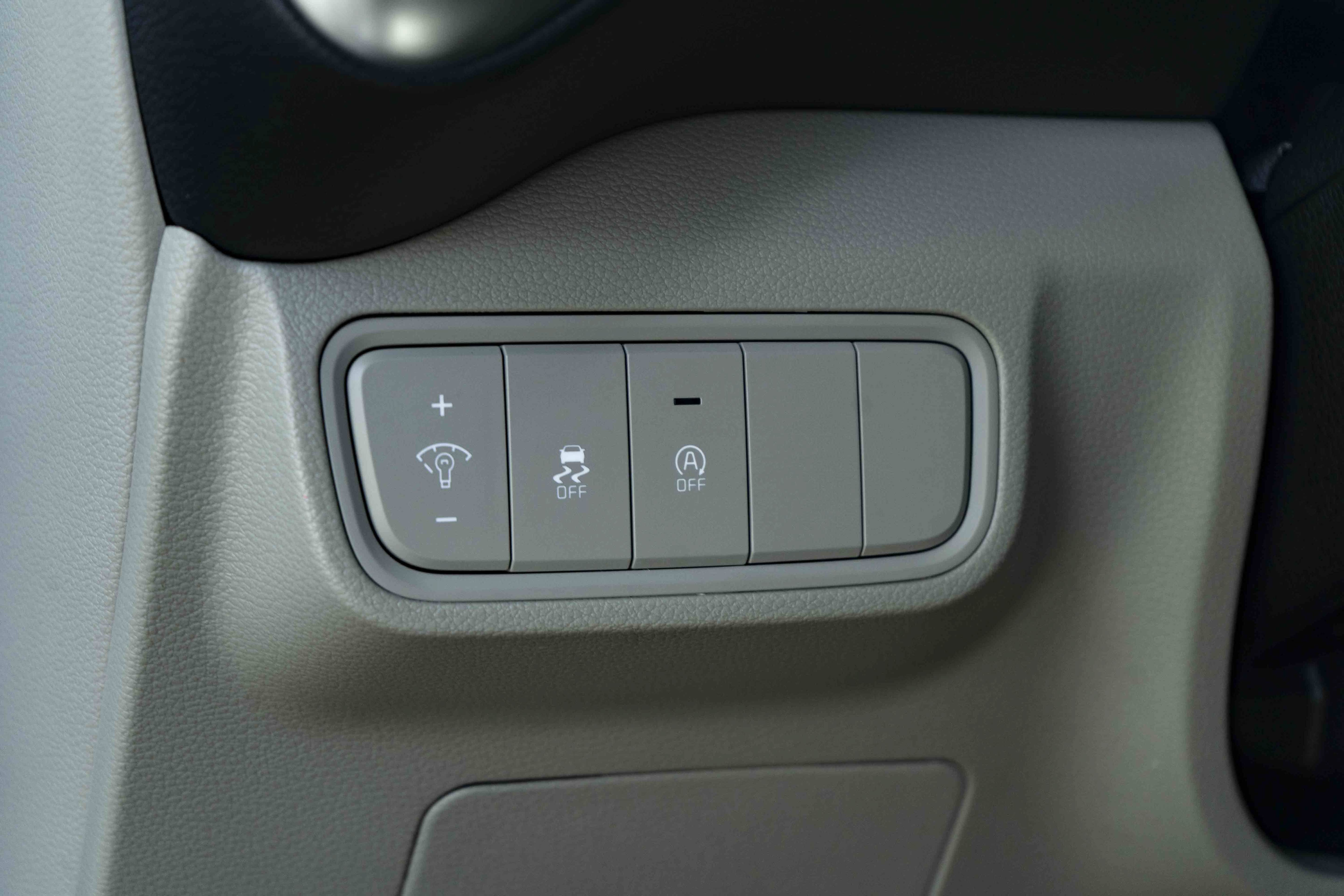 Used 2025 Kia Soul LX FWD image 34